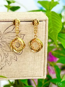 KHUYÊN TAI BẠC XI ĐÁ SAPPHIRE TỰ NHIÊN