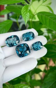 TOPAZ LONDON TỰ NHIÊN