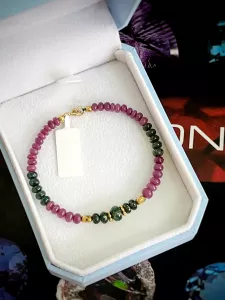 VÒNG TAY ĐÁ RUBY MIX EMERALD TỰ NHIÊN
