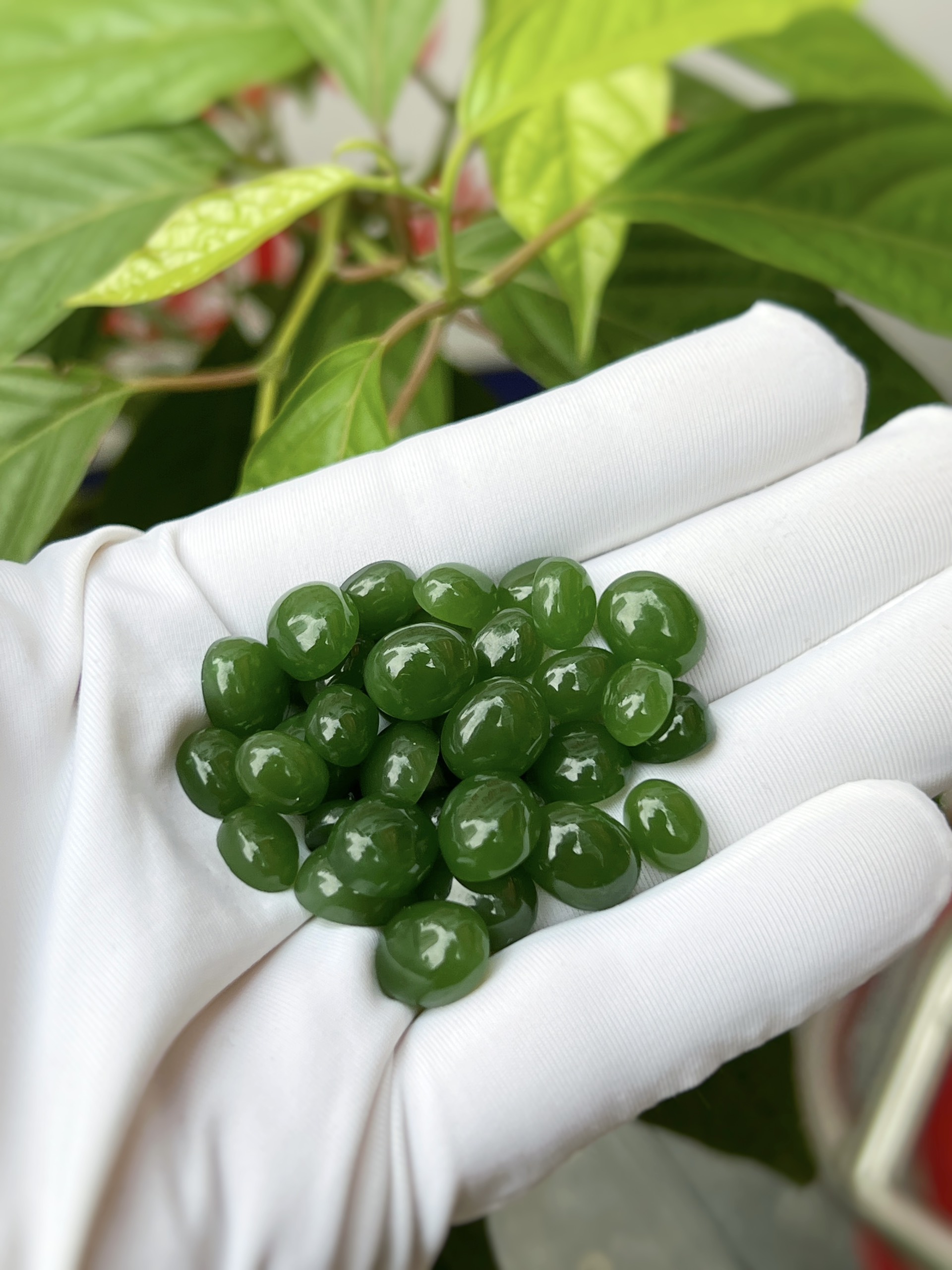 NATURAL NEPHRITE - NGỌC BÍCH TỰ NHIÊN
