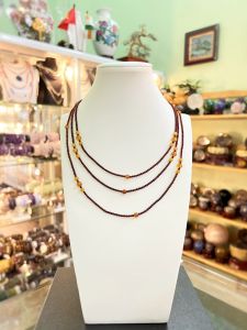 VÒNG CỔ HỔ PHÁCH BALTIC TỰ NHIÊN