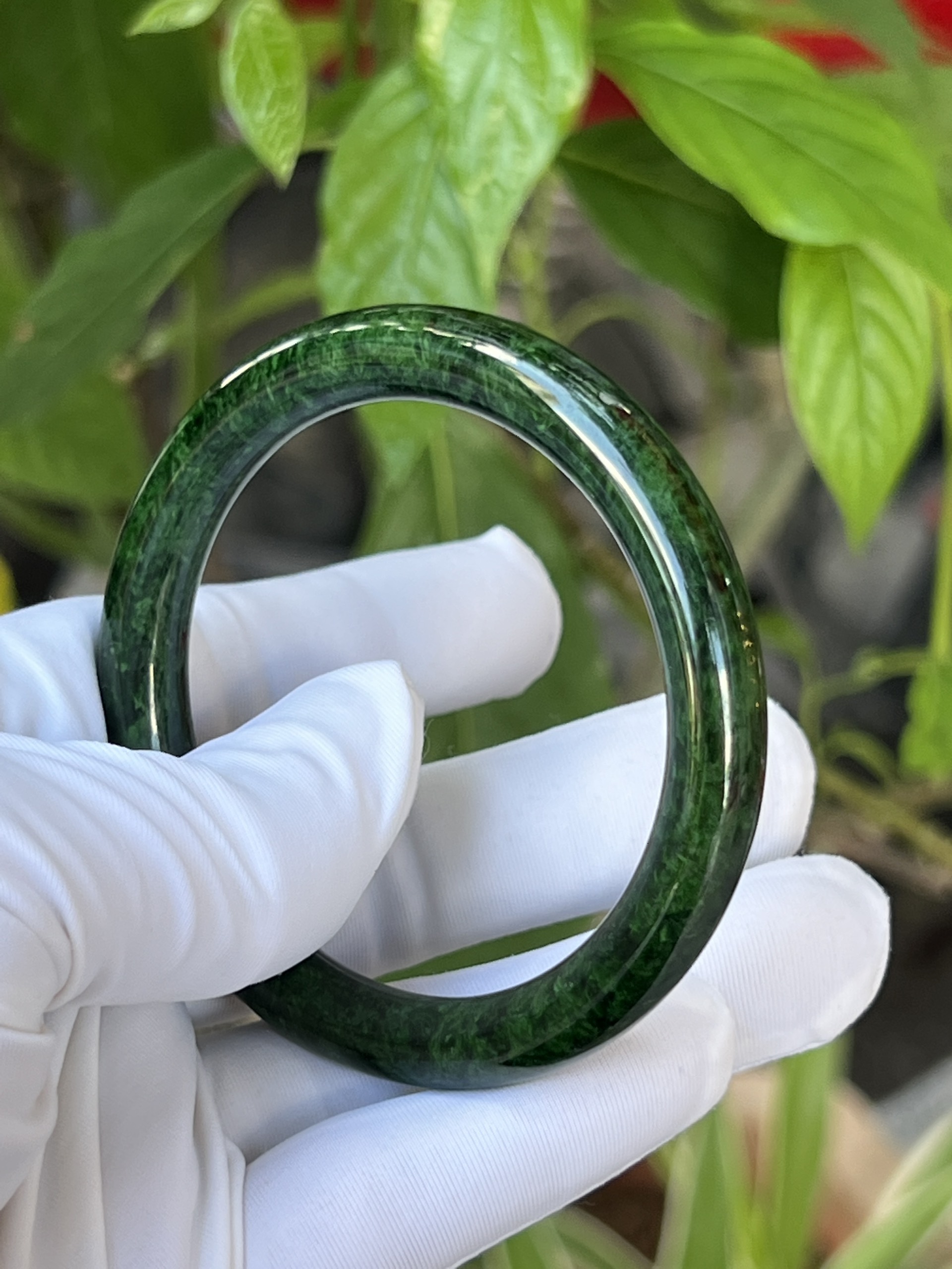 VÒNG TAY NGỌC JADEITE TỰ NHIÊN