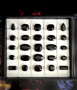 ĐÁ TOURMALINE TỰ NHIÊN