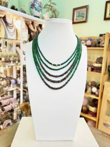 VÒNG CỔ ĐÁ EMERALD TỰ NHIÊN