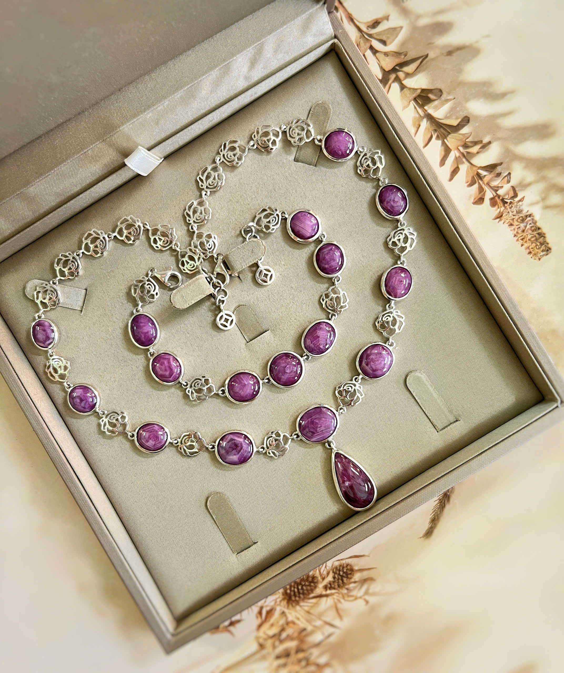 BỘ TRANG SỨC BẠC 92.5 ĐÁ RUBY NAM PHI TỰ NHIÊN