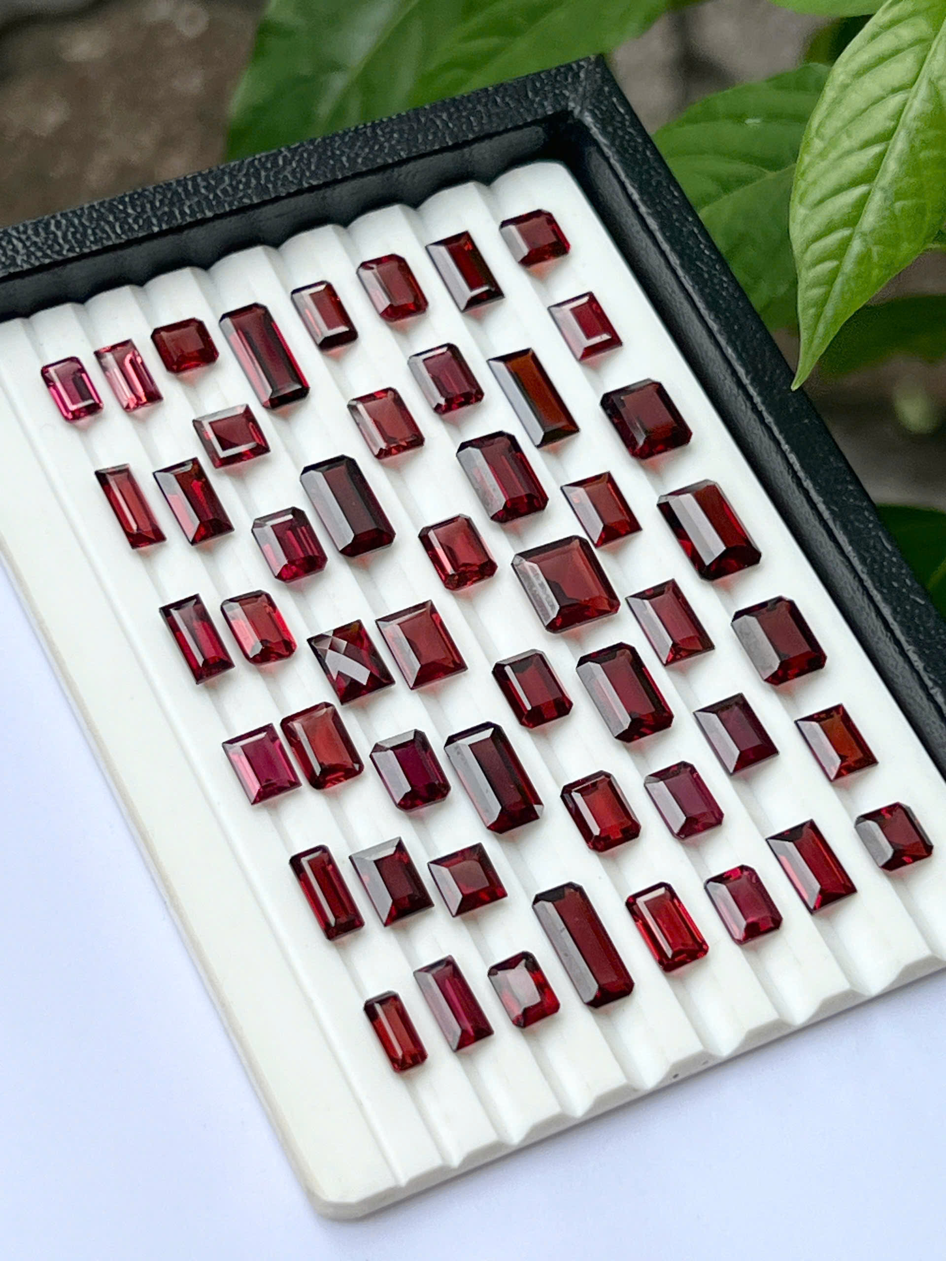 ĐÁ GARNET TỰ NHIÊN