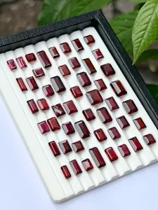 ĐÁ GARNET TỰ NHIÊN
