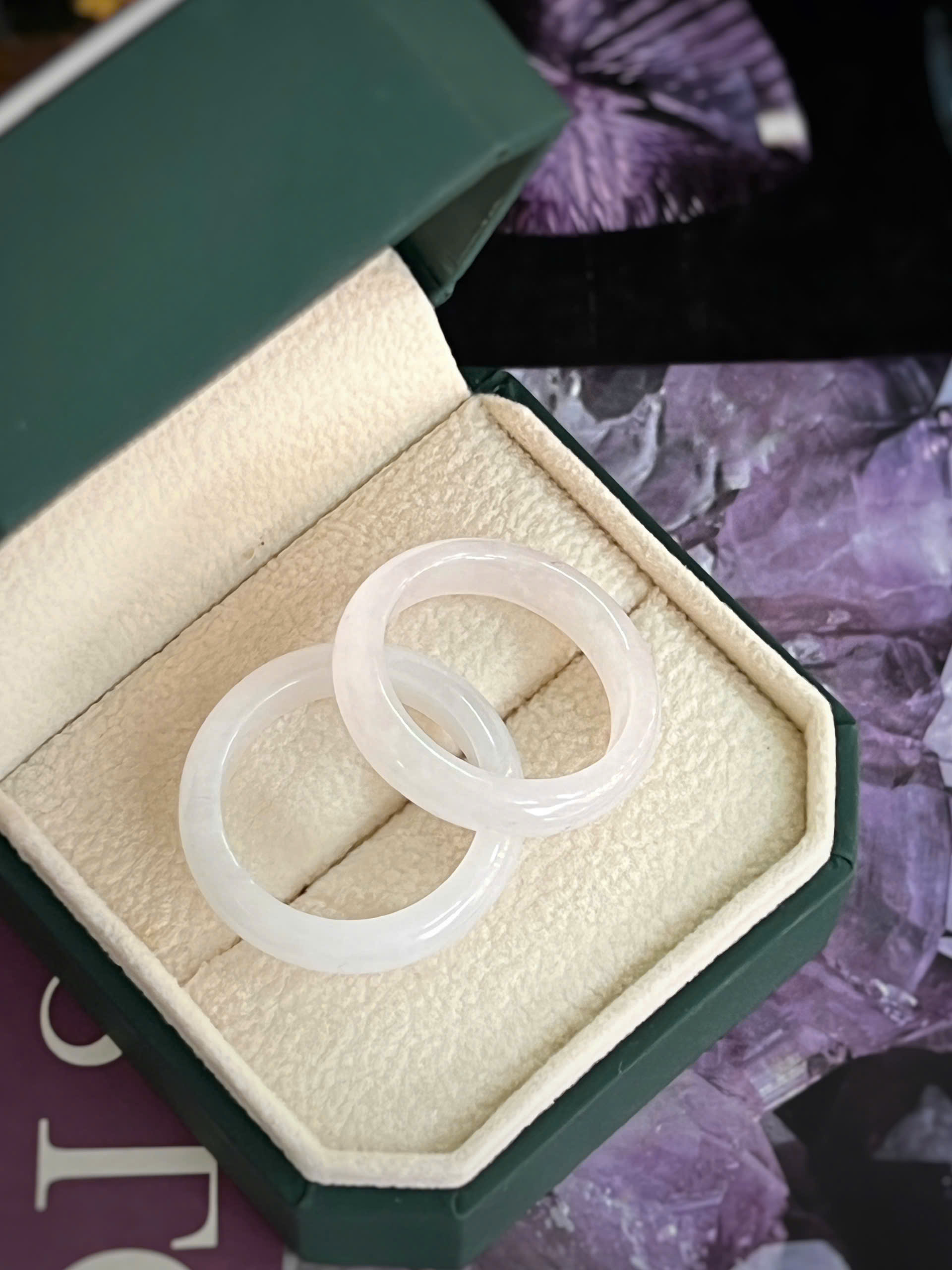 gen-h-z7352028161811_7a06f6bd0d940b35b644485979541892