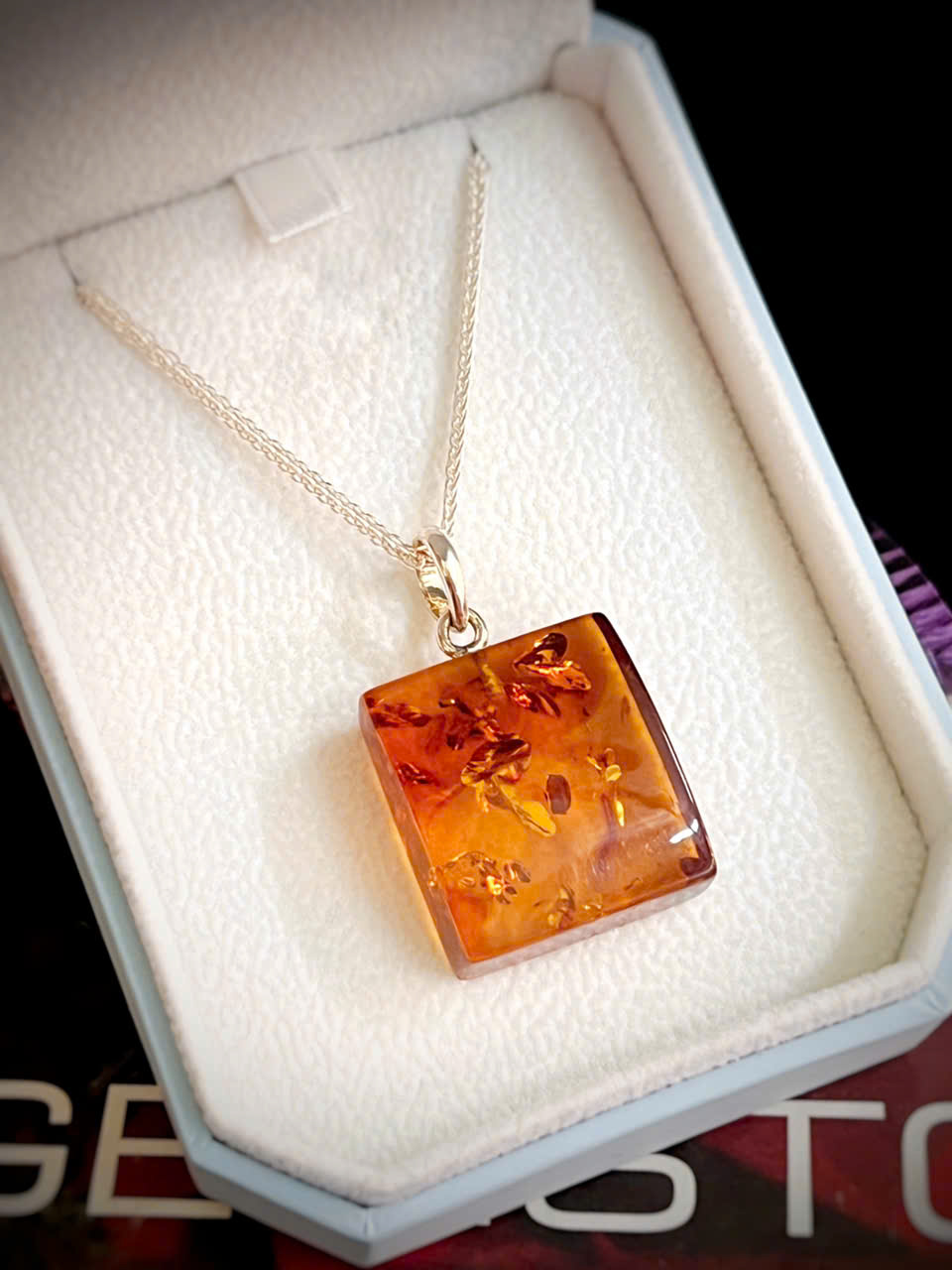 gen-h-z7355762571598_0eb4f827d3d722f492f9b0dcdb25e8dc