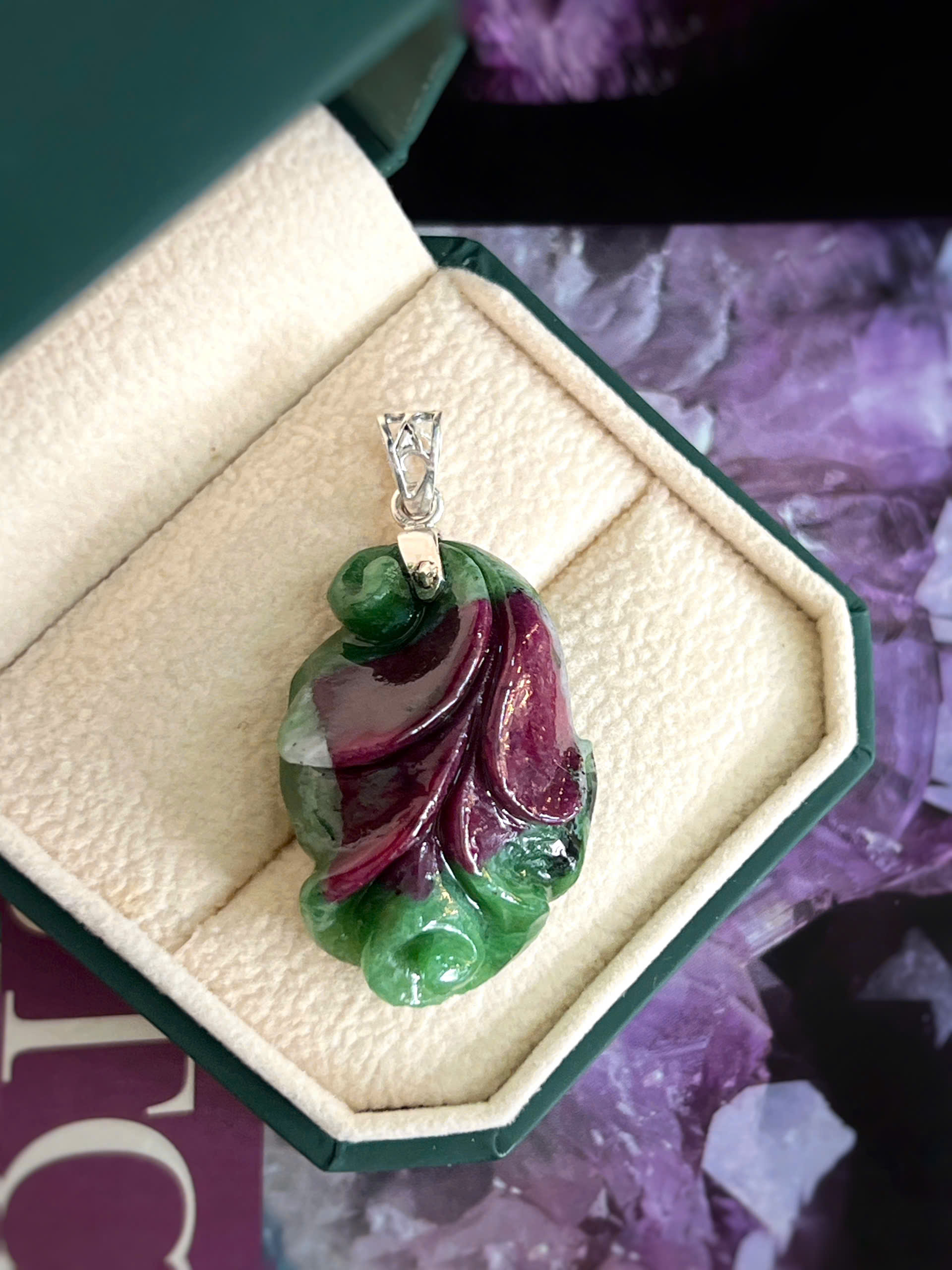 gen-h-z7425551310208_e46fa0248c79e4cc52c2fdb16214a6cc