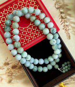 CHUỖI 54 HẠT NGỌC CẨM THẠCH TỰ NHIÊN