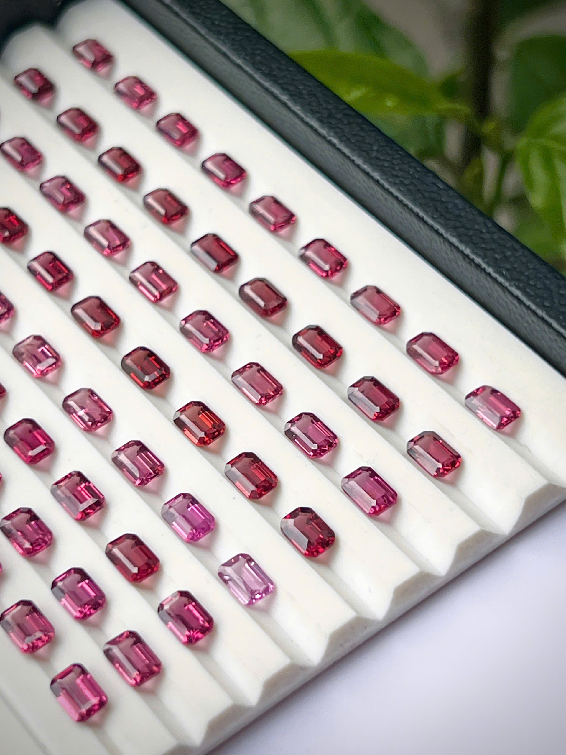 ĐÁ GARNET TỰ NHIÊN SIZE 4*6MM