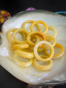 NHẪN NGỌC HOÀNG PHỈ TỰ NHIÊN