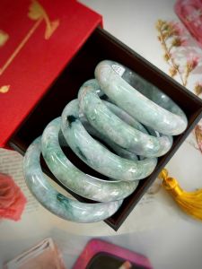 VÒNG NGỌC CẨM THẠCH TỰ NHIÊN