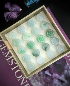 CHARM HOA HỒNG NGỌC CẨM THẠCH TỰ NHIÊN