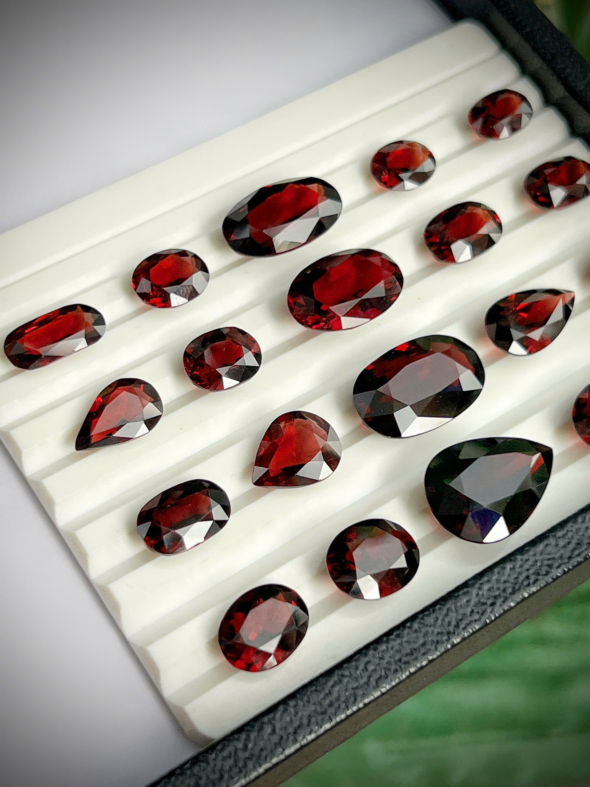 ĐÁ GARNET TỰ NHIÊN