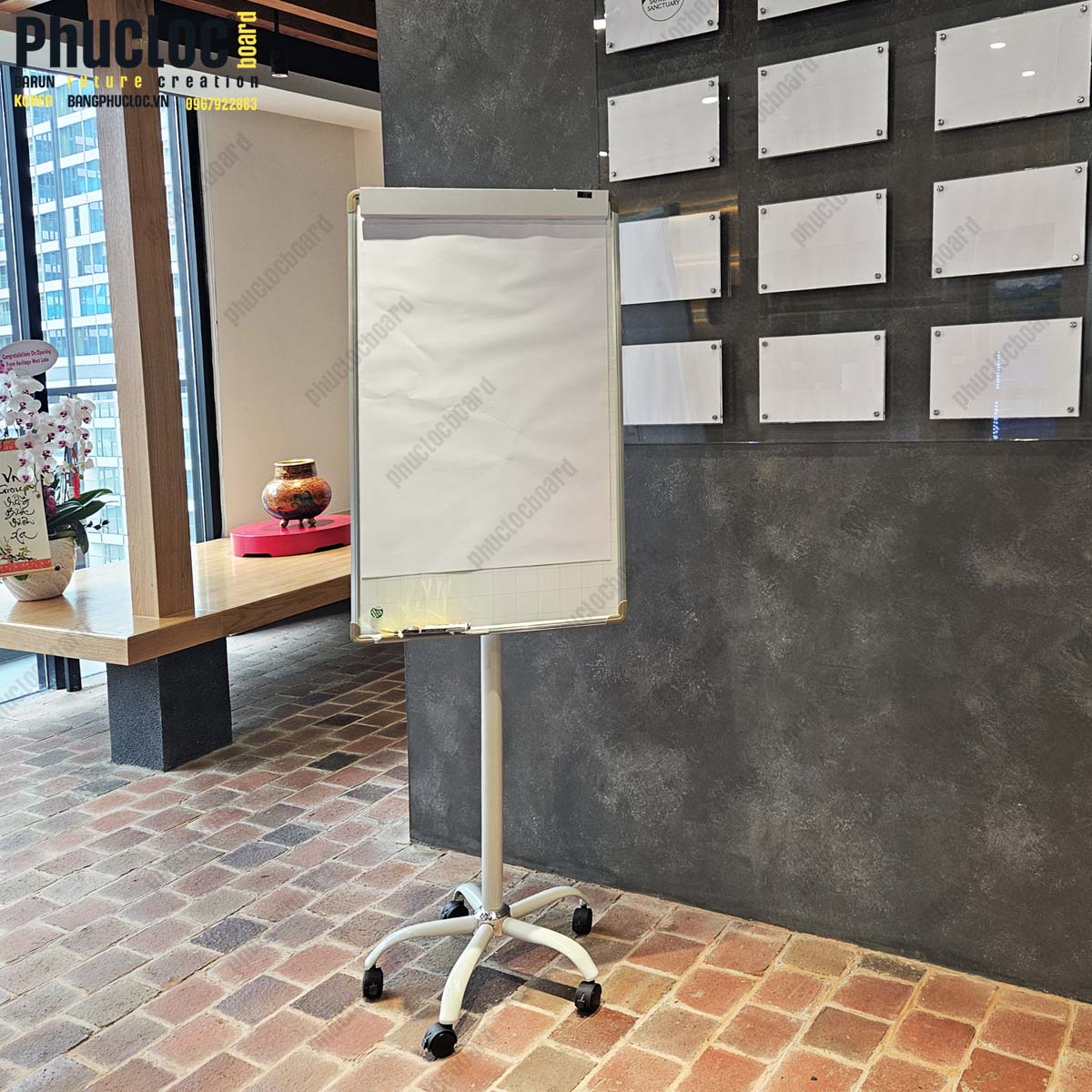 Bảng Flipchart Chân Xoay 360