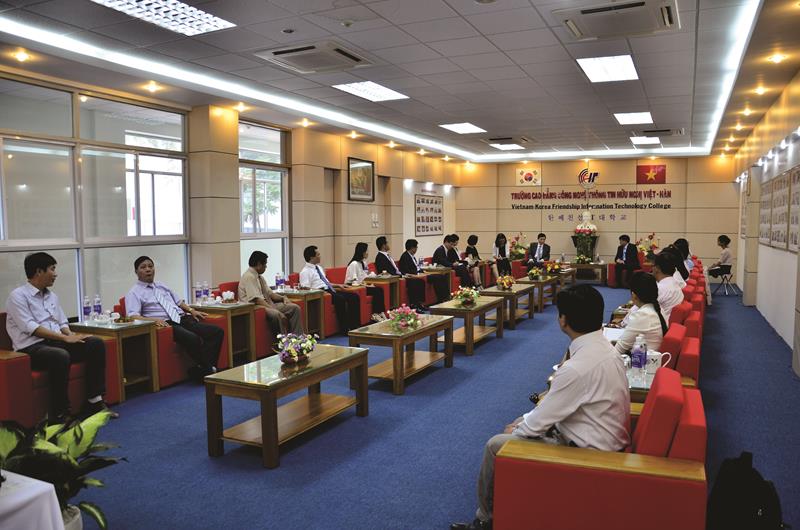 Xuan Hoa cung cap cao dang viet Han Da Nang 6