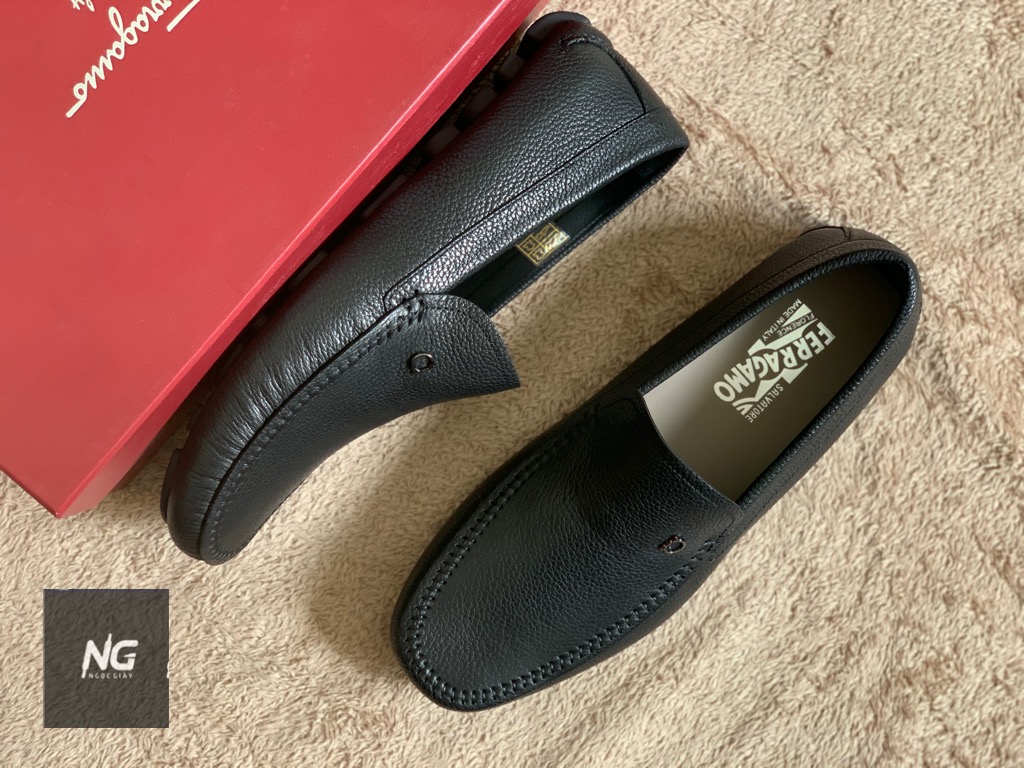 Ferragamo 63496-EEE