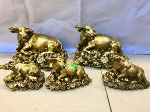 TƯỢNG TRÂU NẰM ĐỐNG TIỀN