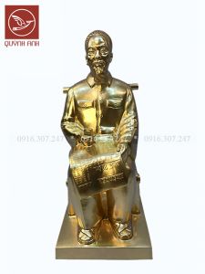 Tượng Bác Hồ Ngồi Ghế Tre - Dát Vàng 24k