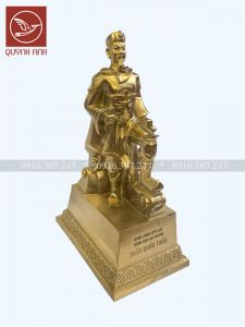 Tượng Trần Hưng Đạo Đại Vương Đế Đồng - Mẫu 2