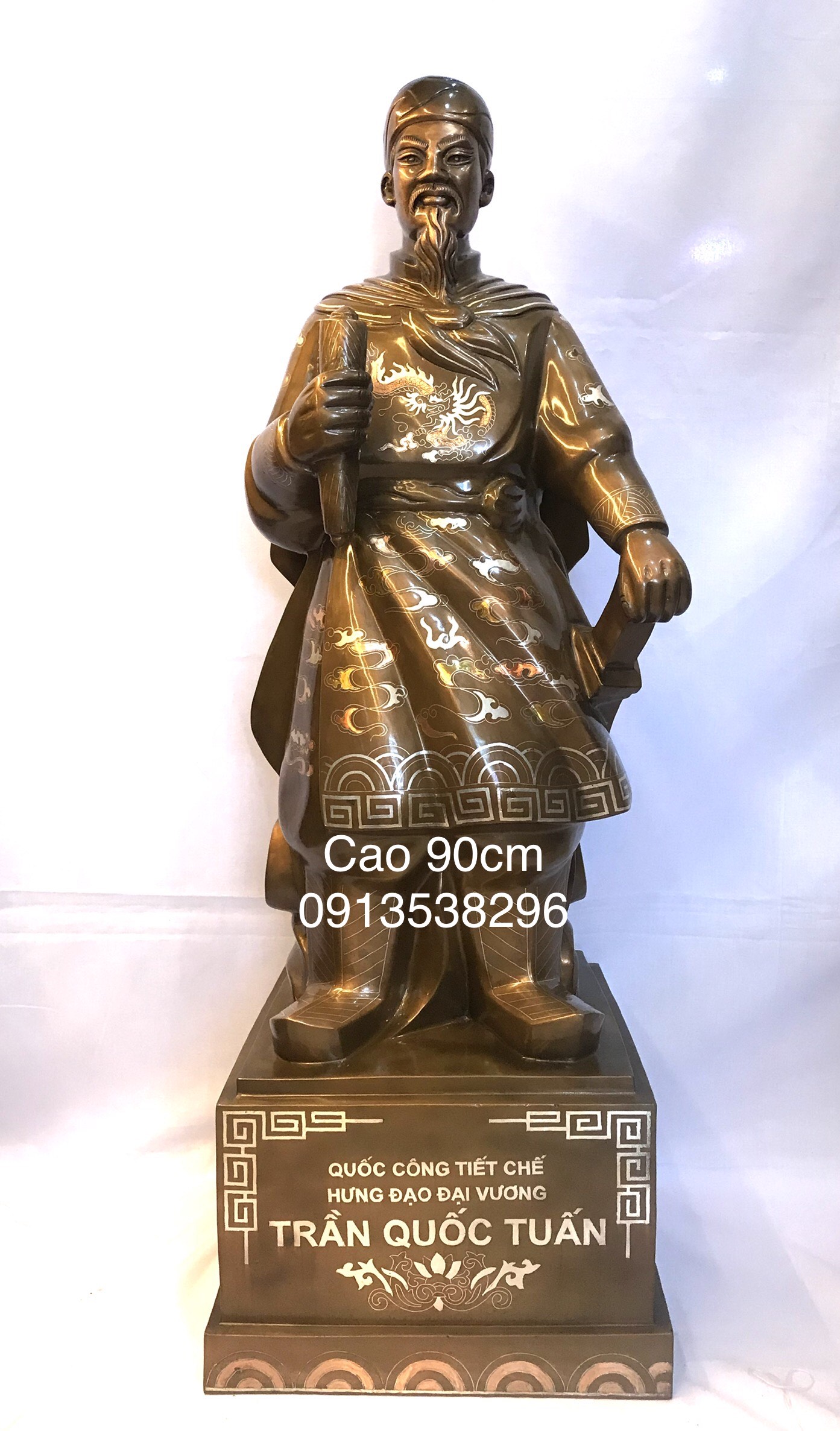 TƯỢNG TRẦN QUỐC TUẤN
