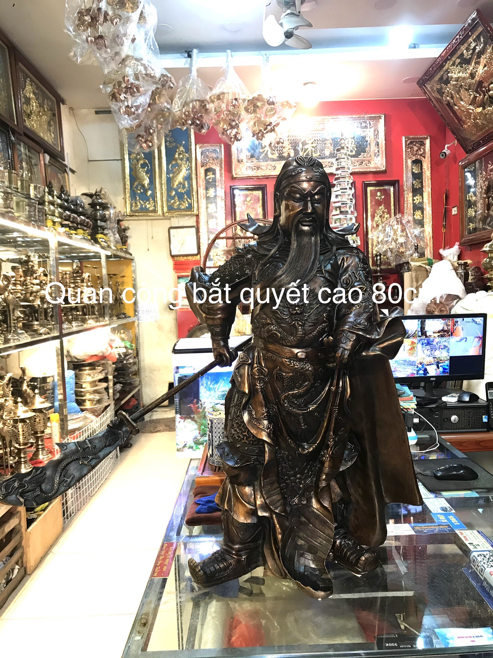 Tượng quan công bắt quyết,cao 80cm.Chất liệu đồng giả cổ