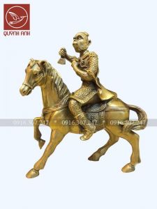 Mã thượng phong hầu,cao từ 13 - 27 cm