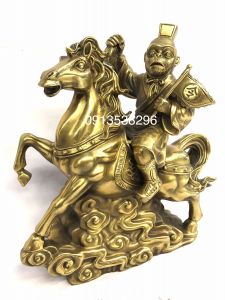 MÃ THƯỢNG PHONG HẦU CỠI MÂY