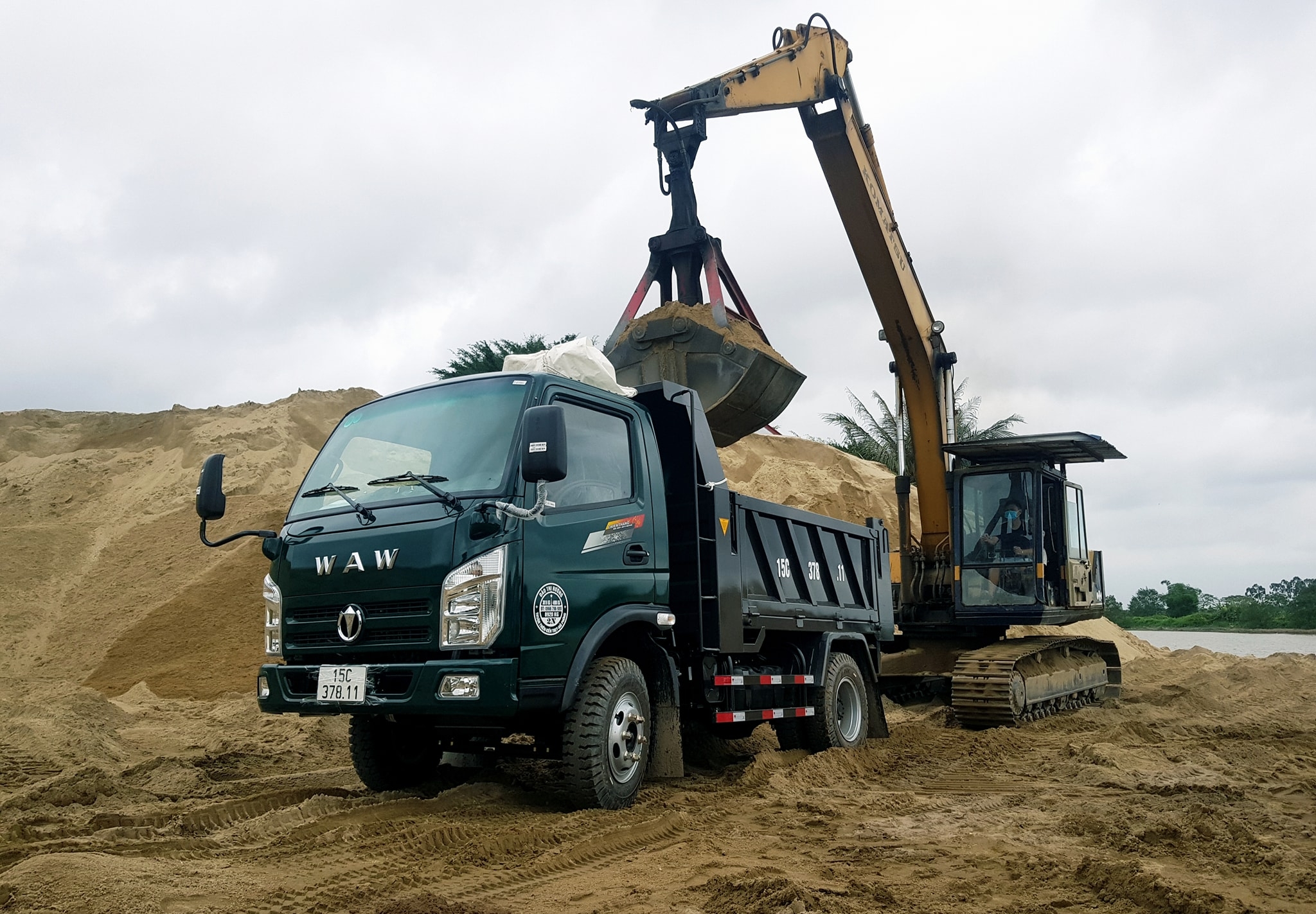 XE TẢI BEN CHIẾN THẮNG WAW 4.98 TẤN