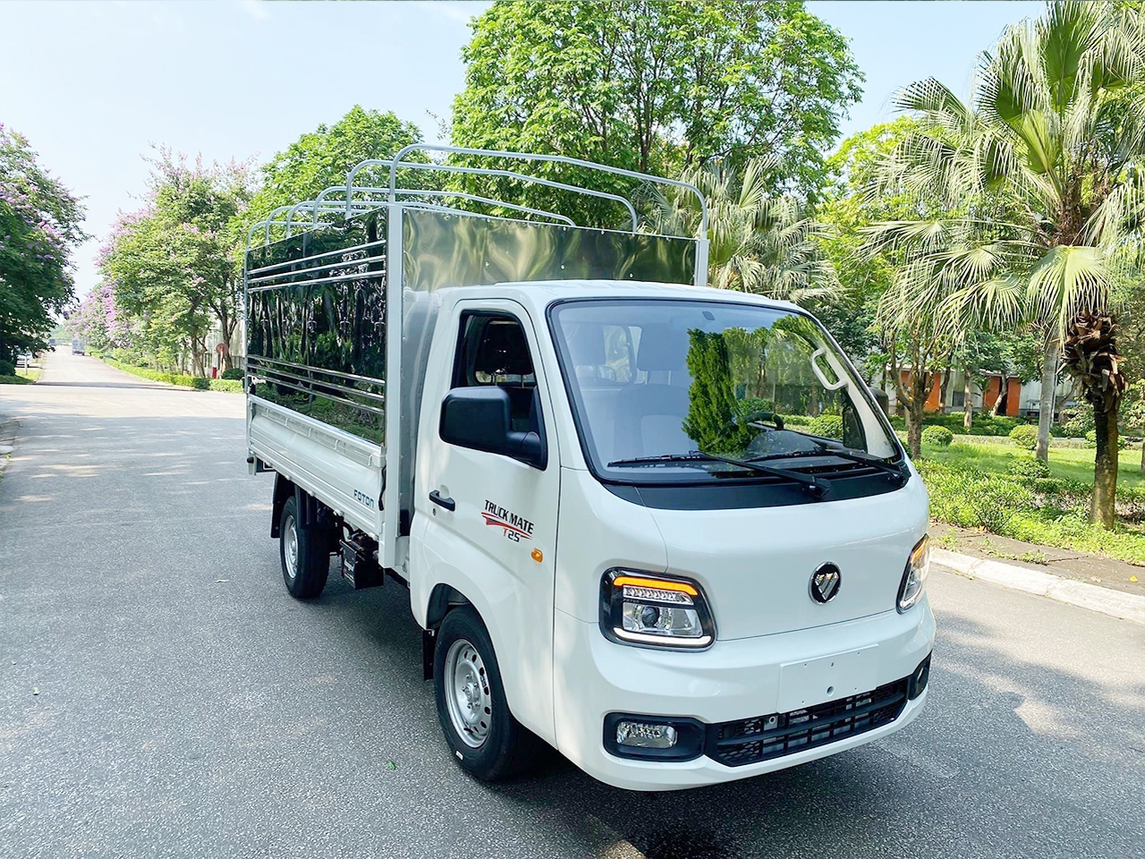 XE TẢI FOTON T25 MUI BẠT 900KG