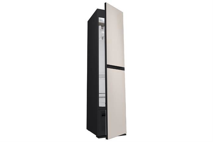 tu-cham-soc-quan-ao-thong-minh-samsung-df18cb8600ersv-2-638745248694128247-700x467