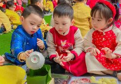 Bé vui đón tết - Xuân Giáp Thìn 2024