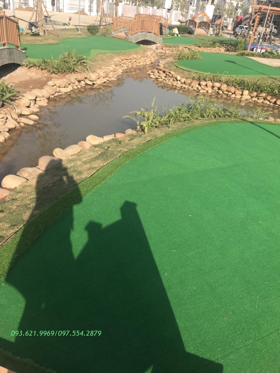 THI CÔNG MINI GOLF NHÂN TẠO CÙNG CẢNH QUAN