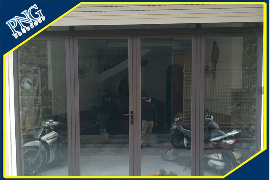 Cửa đi mở quay tại Vinh