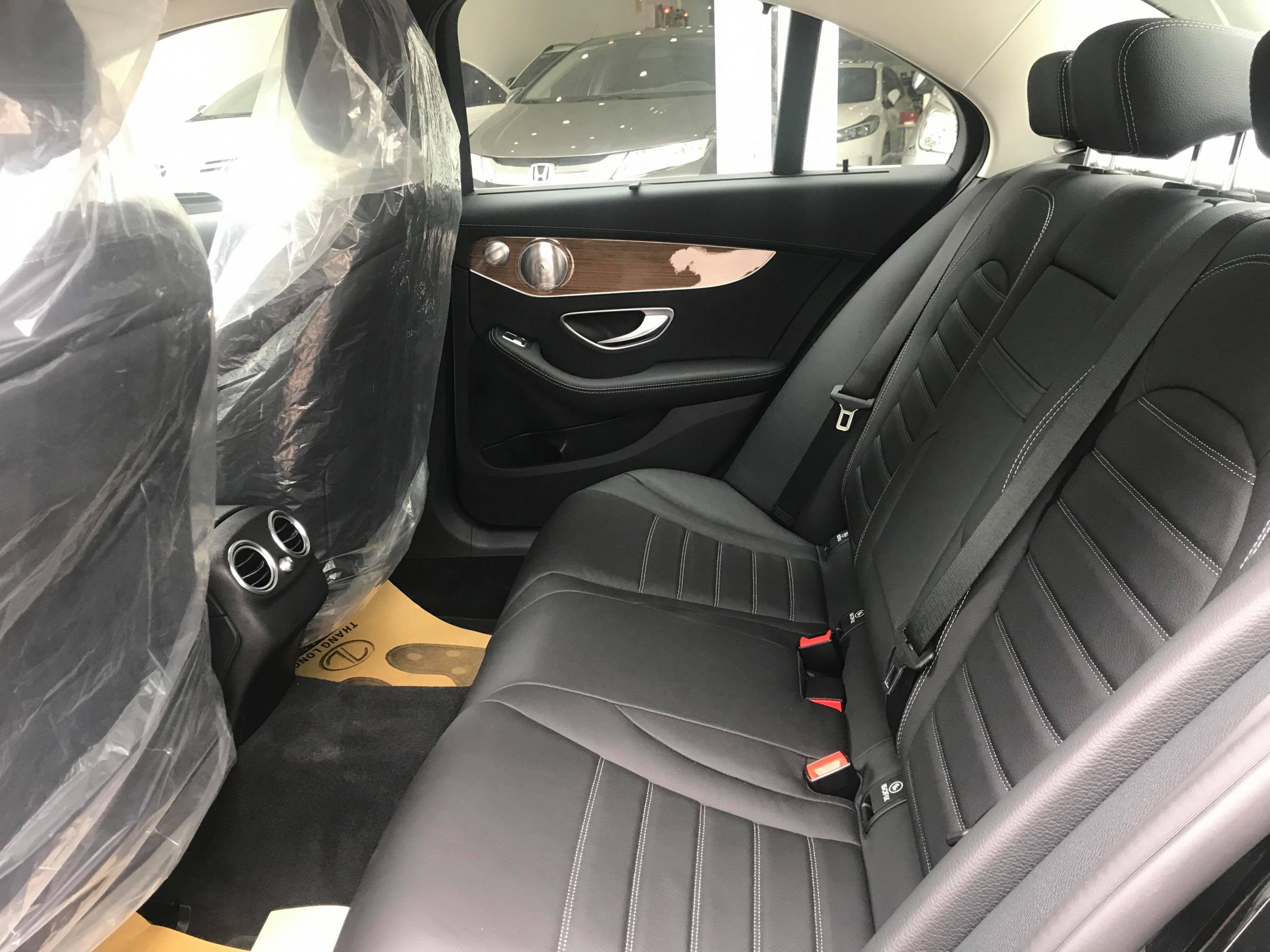 Mercedes Benz C250 2.0AT 2017-11