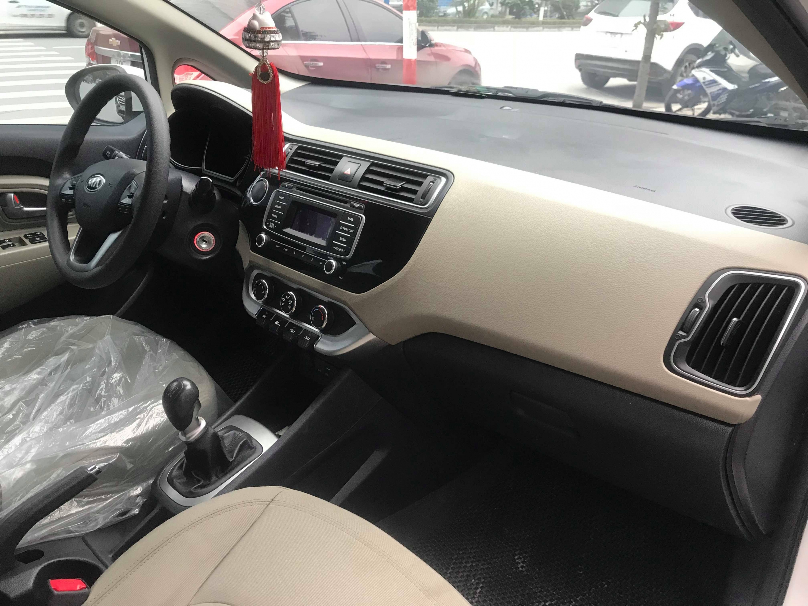 Kia Rio Sedan 1.4MT 2016 - 12