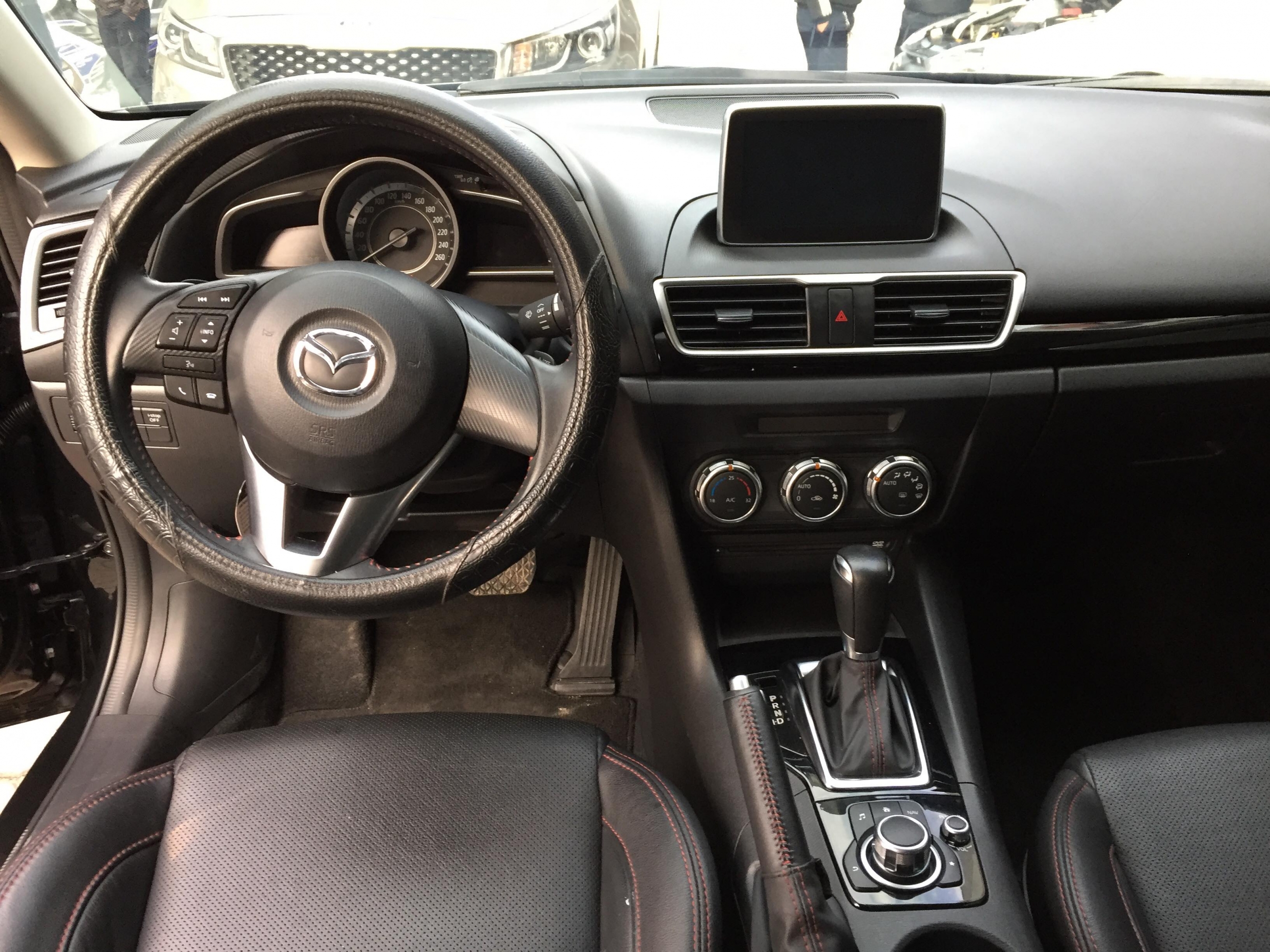 Mazda 3 Sedan 2015 - 10