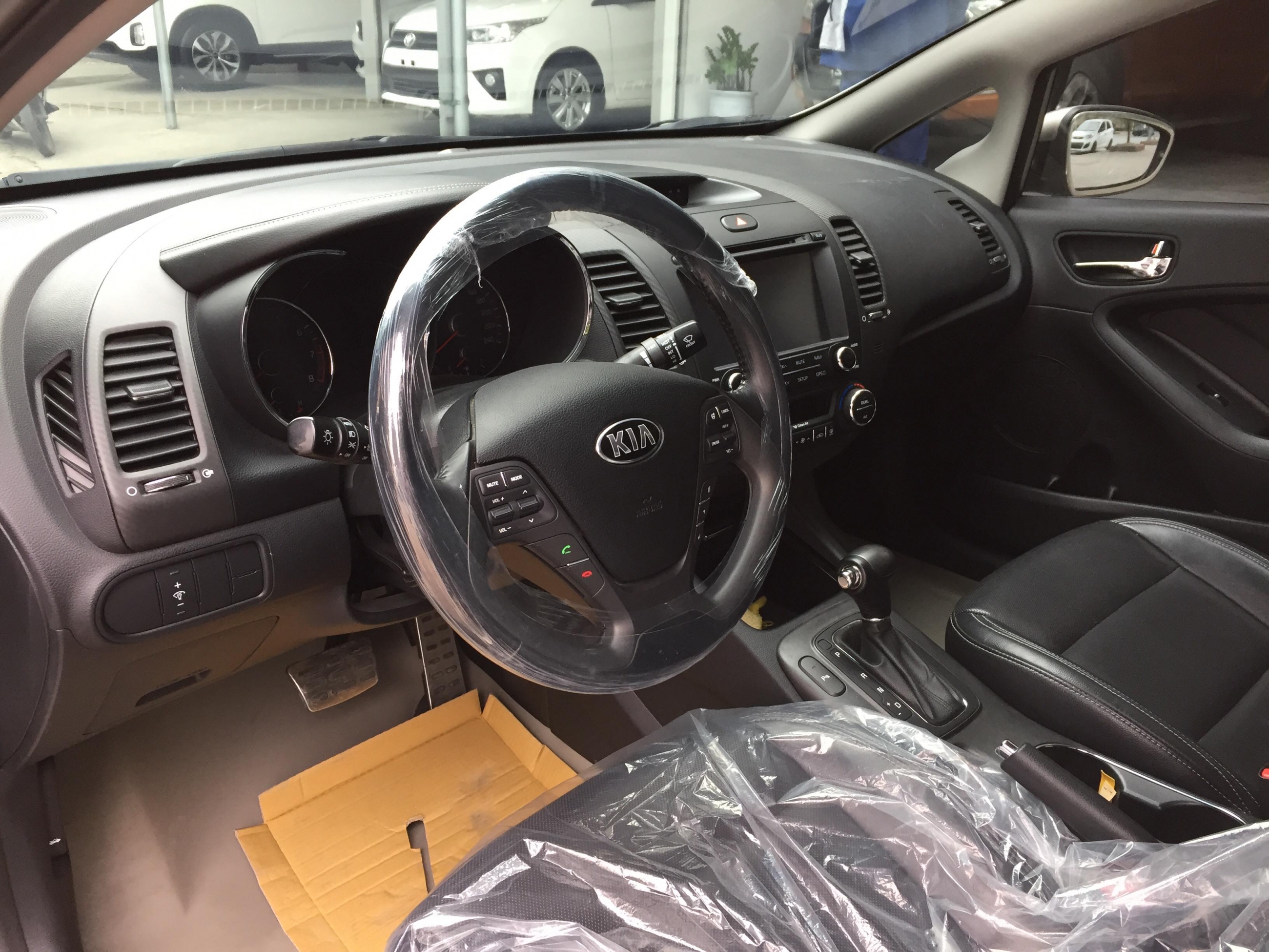 Kia K3 1.6AT 2013 - 12