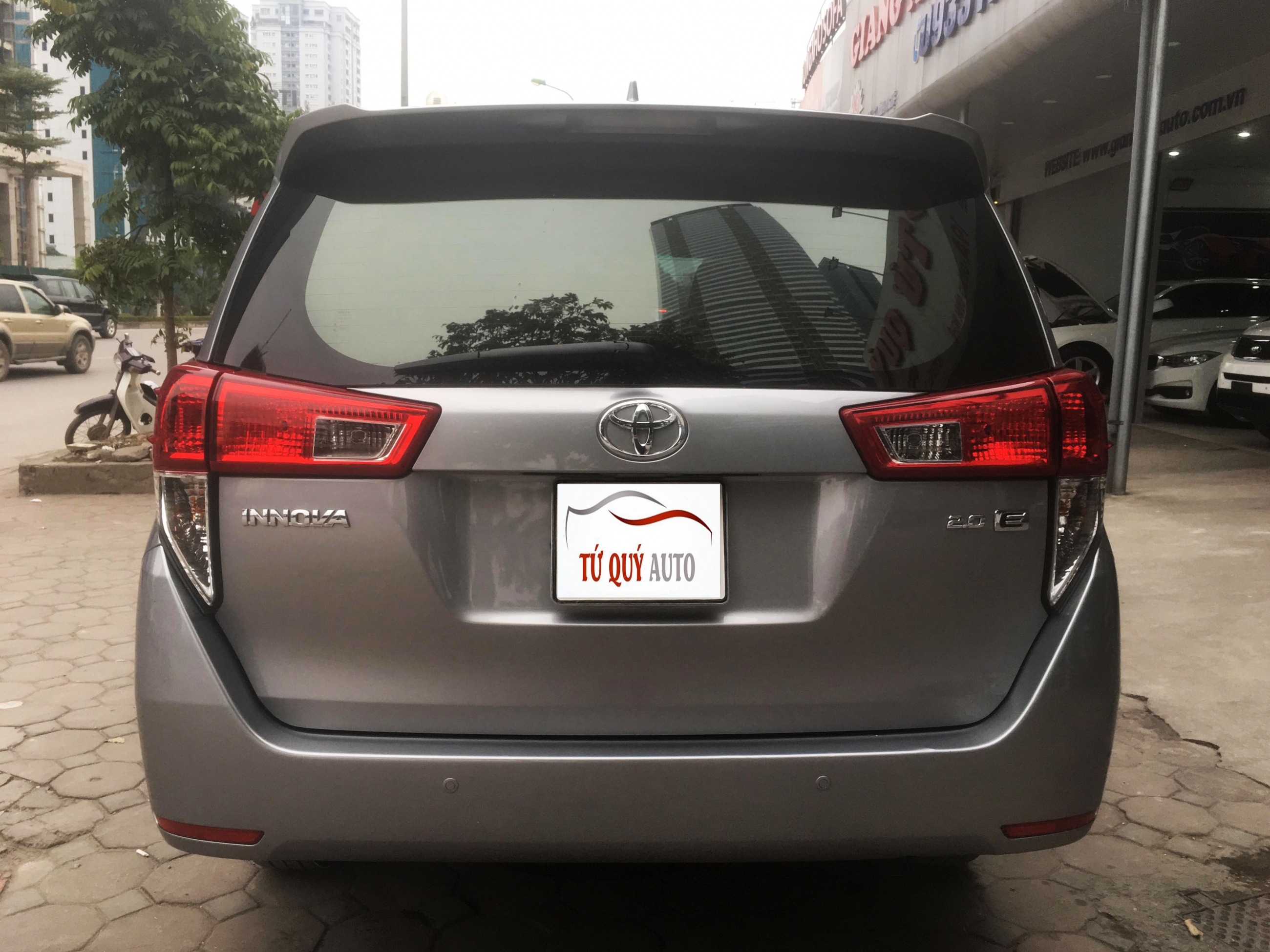 Toyota innova E 2016 - 2