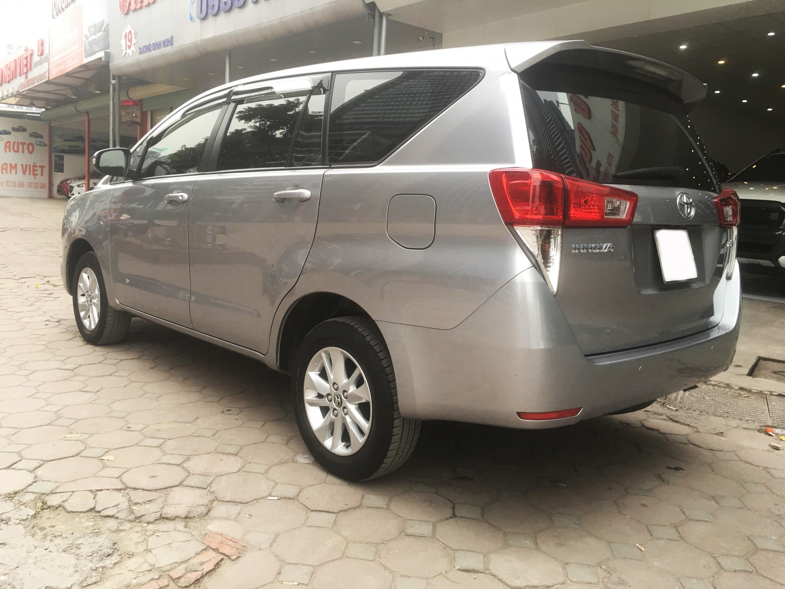 Toyota innova E 2016 - 5