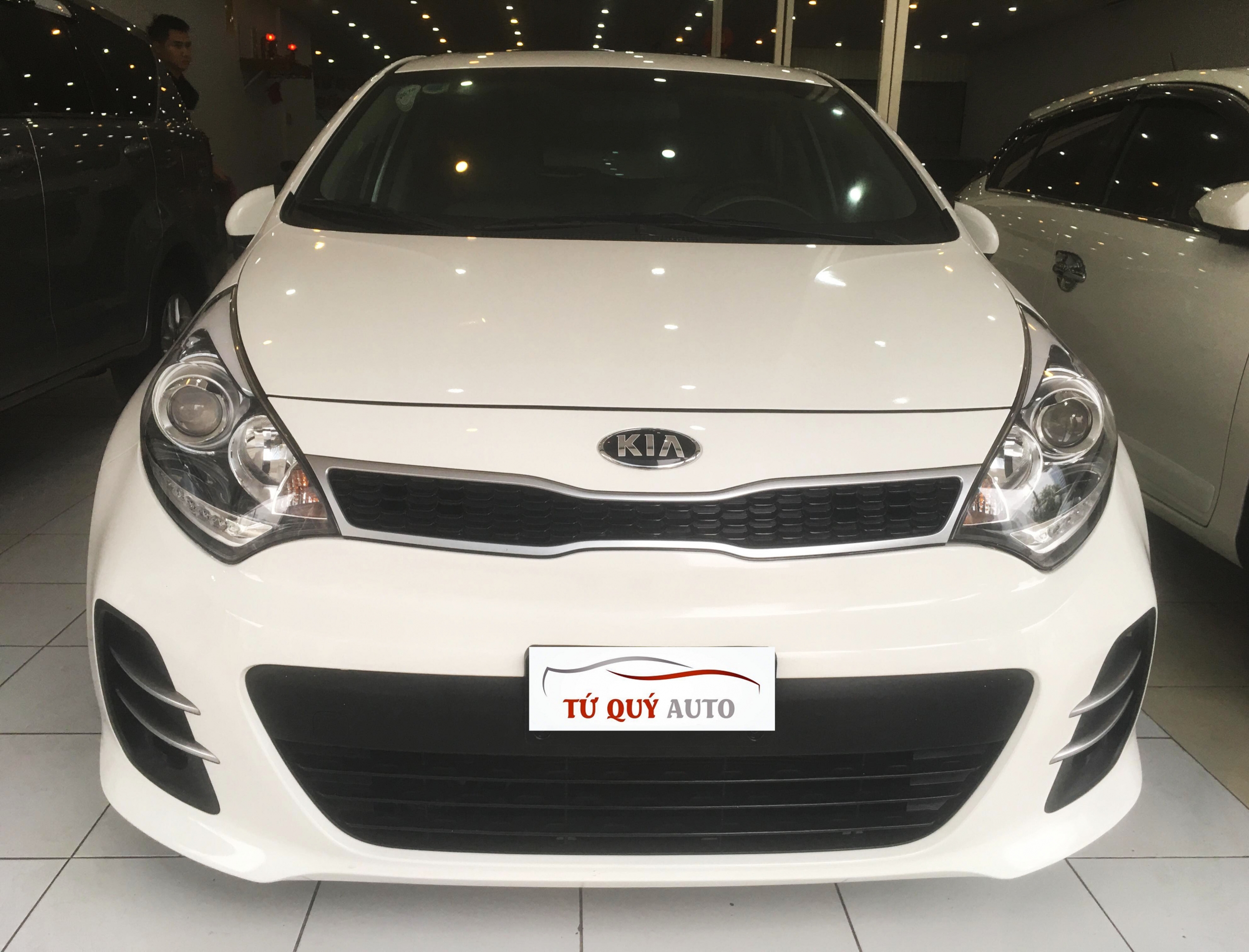 Xe Kia Rio Hatchback 1.4AT 2015 - Trắng