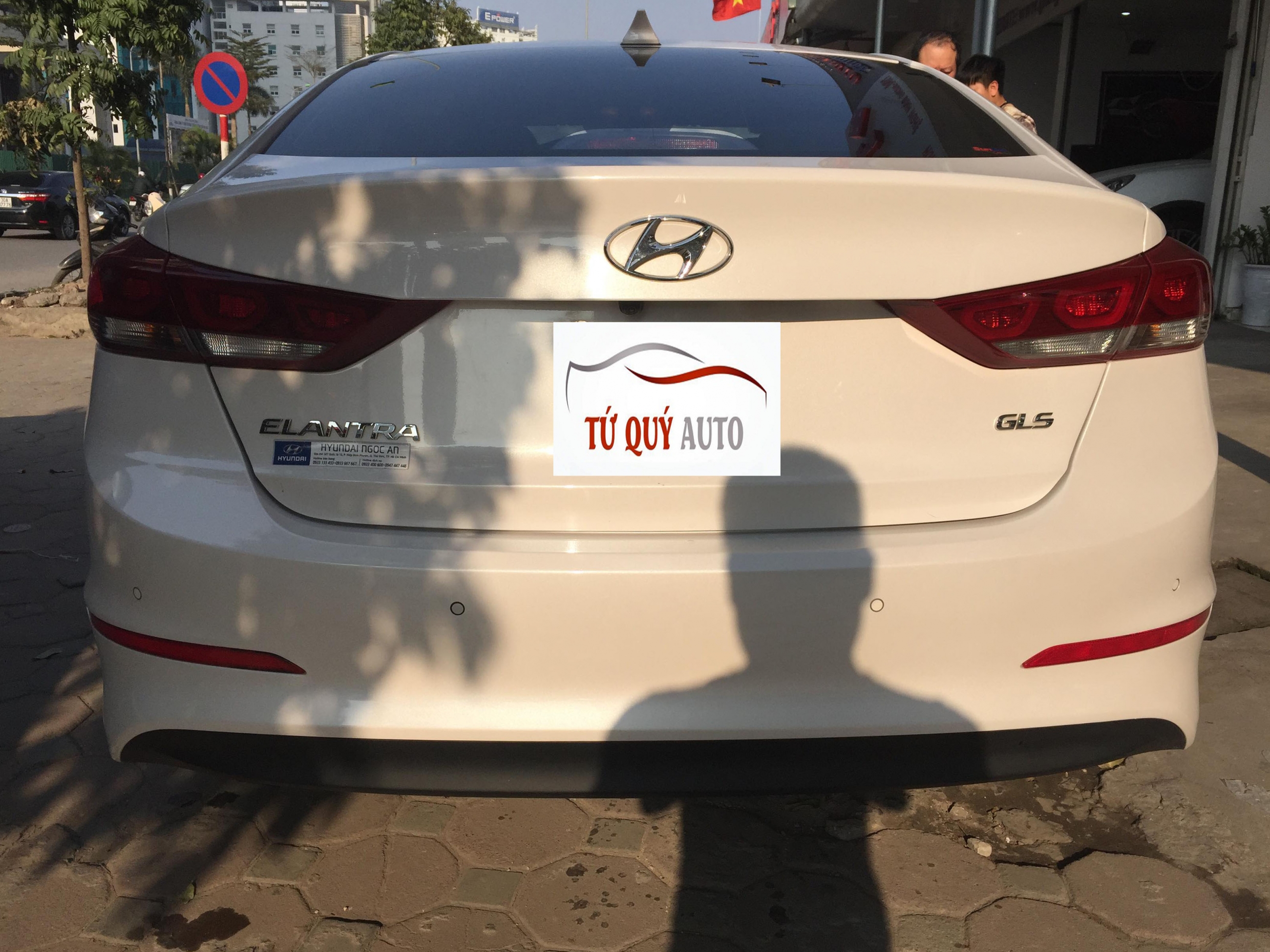 Hyundai Elantra GLS 1.6MT 2017 - 2