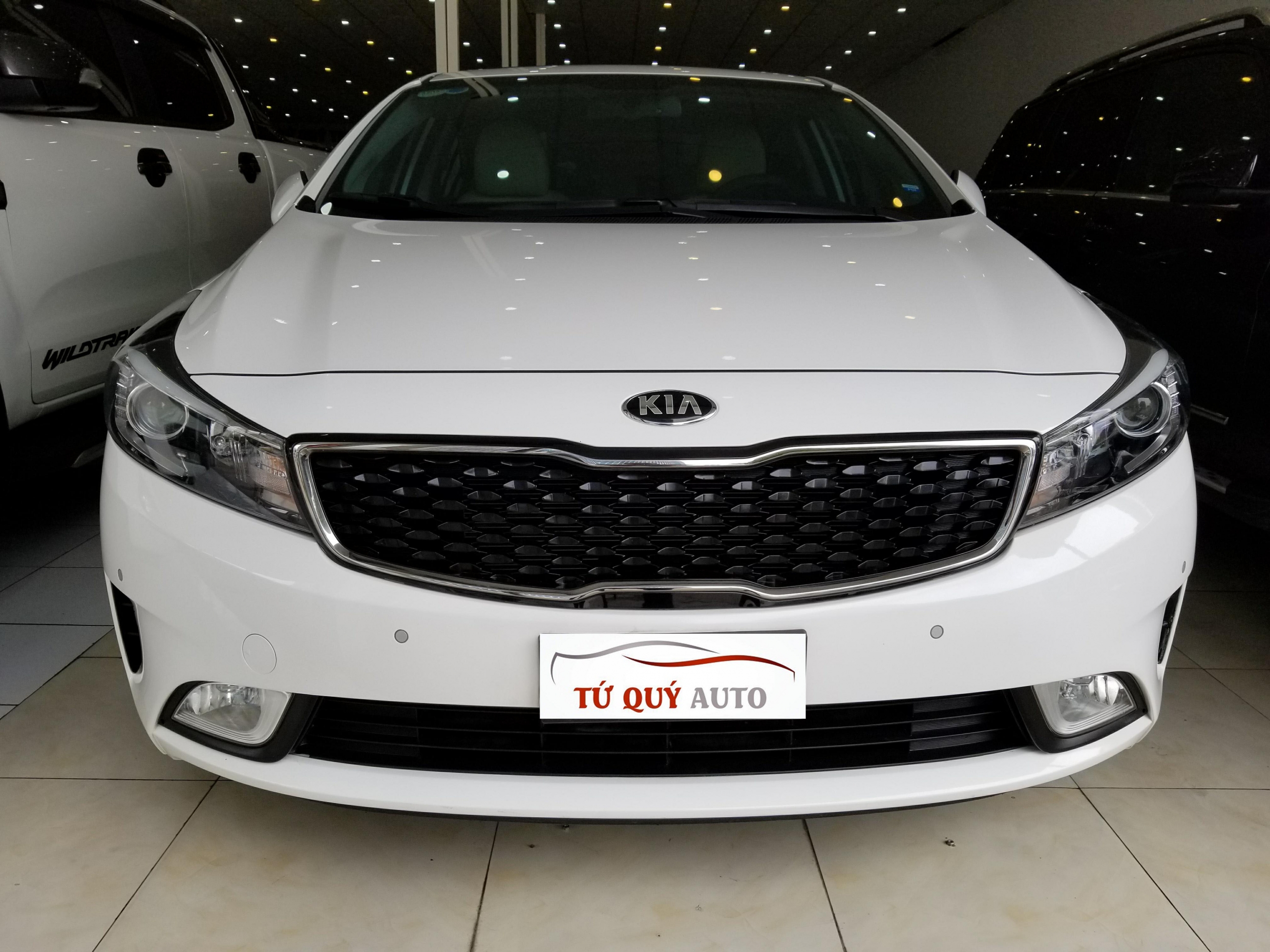 Xe Kia Cerato 2.0AT 2017 - Trắng