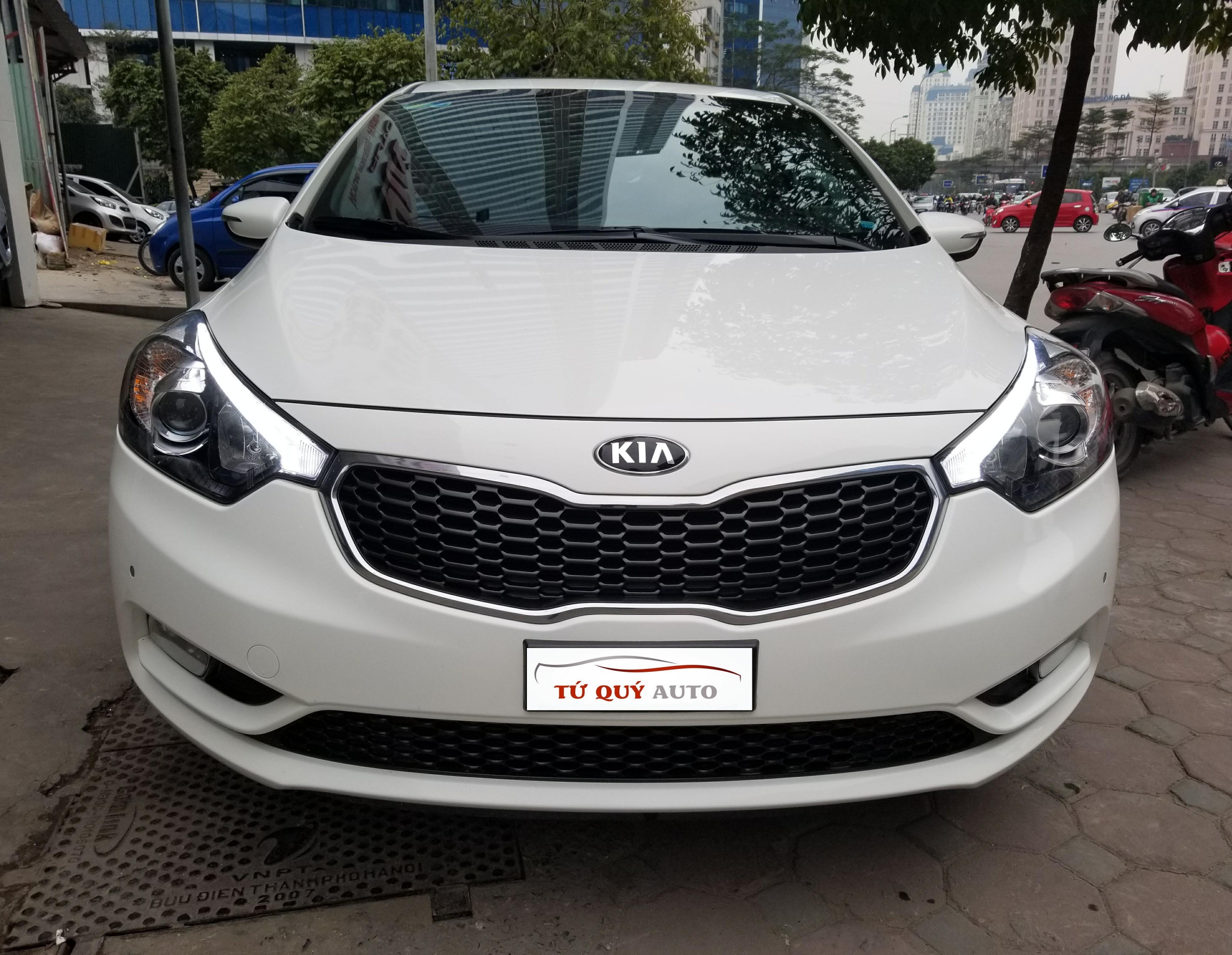 Xe Kia K3 Sedan 2.0AT 2015 - Trắng