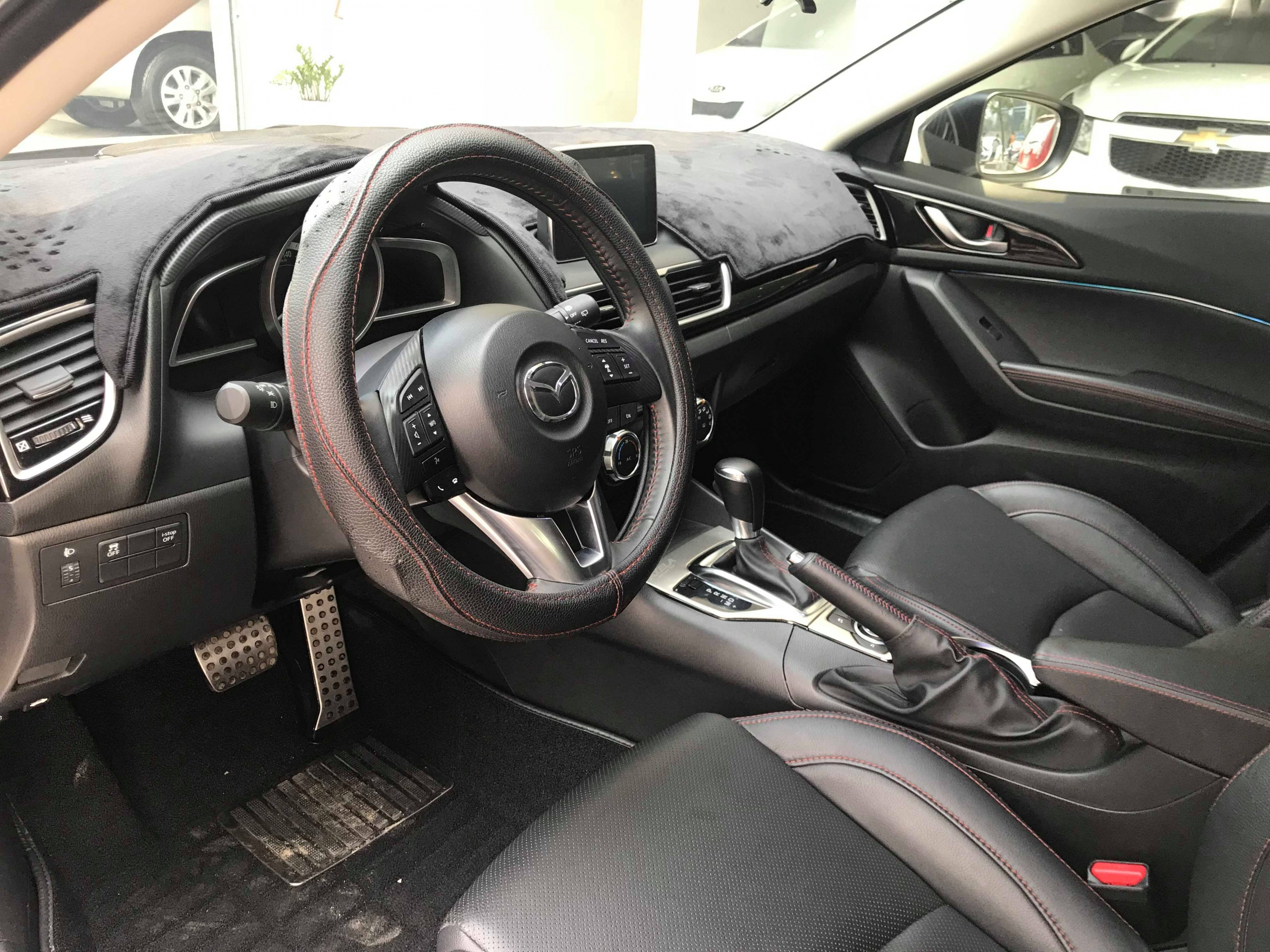 Mazda 3 Hatchback 1.5AT 2015 - 7