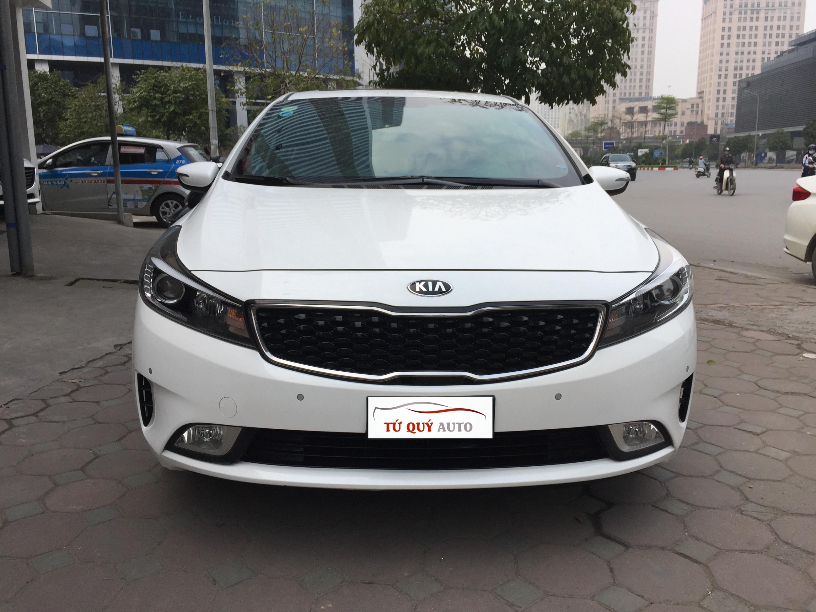 Xe Kia Cerato 2.0 AT 2017 - Trắng