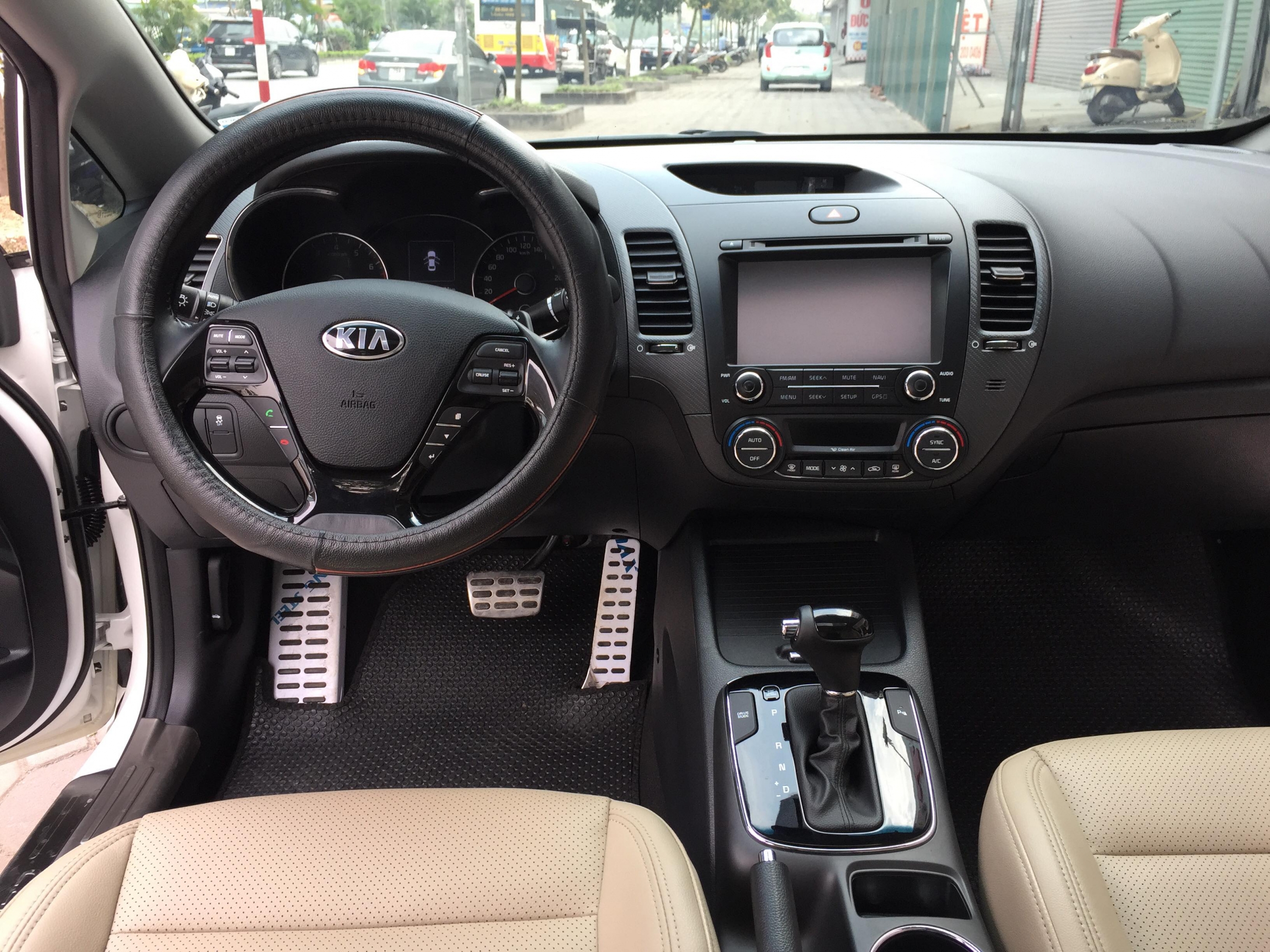 Kia Cerato 2.0AT 2017 - 7