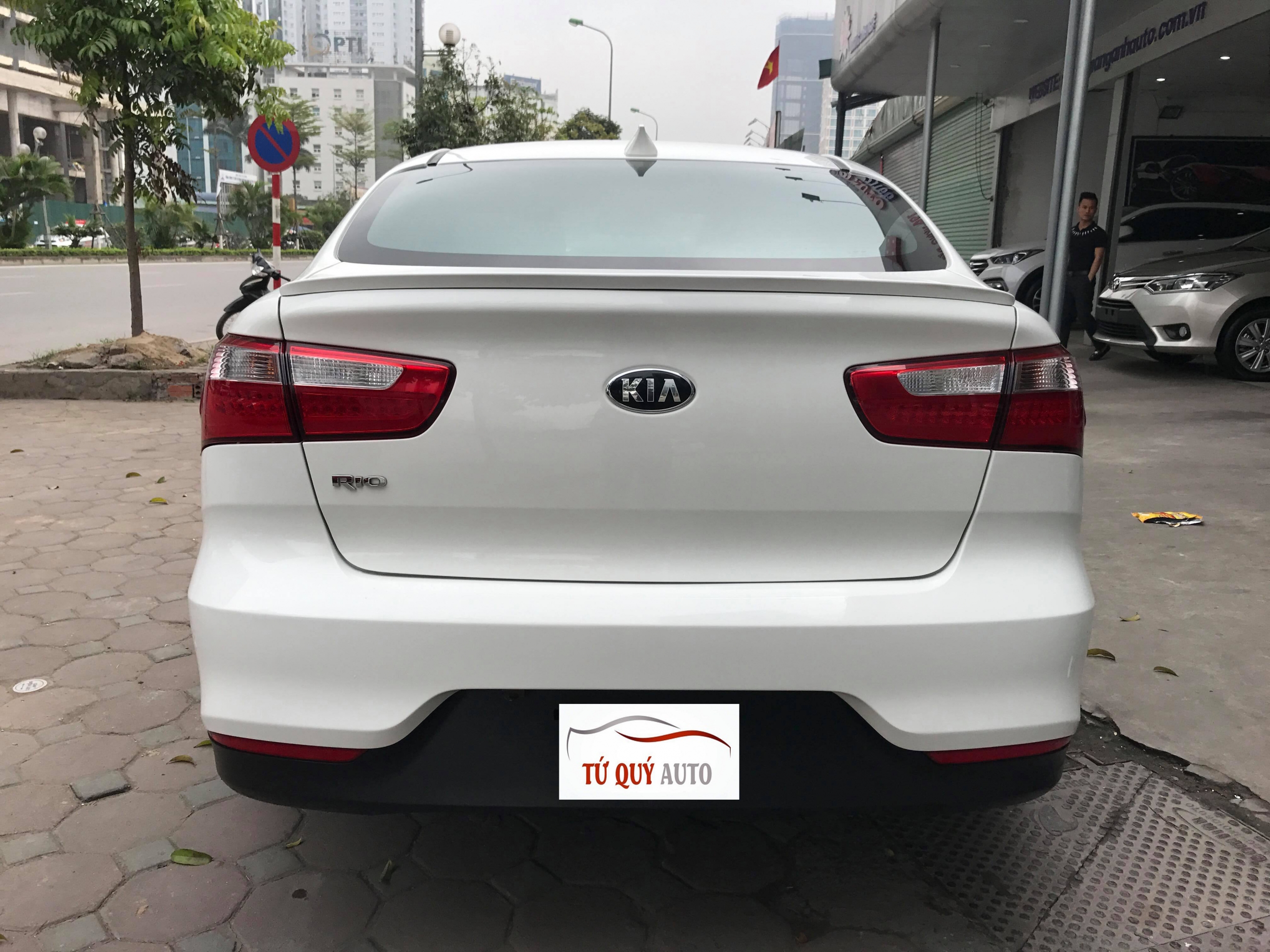 Kia Rio Sedan 1.4AT 2015 - 2